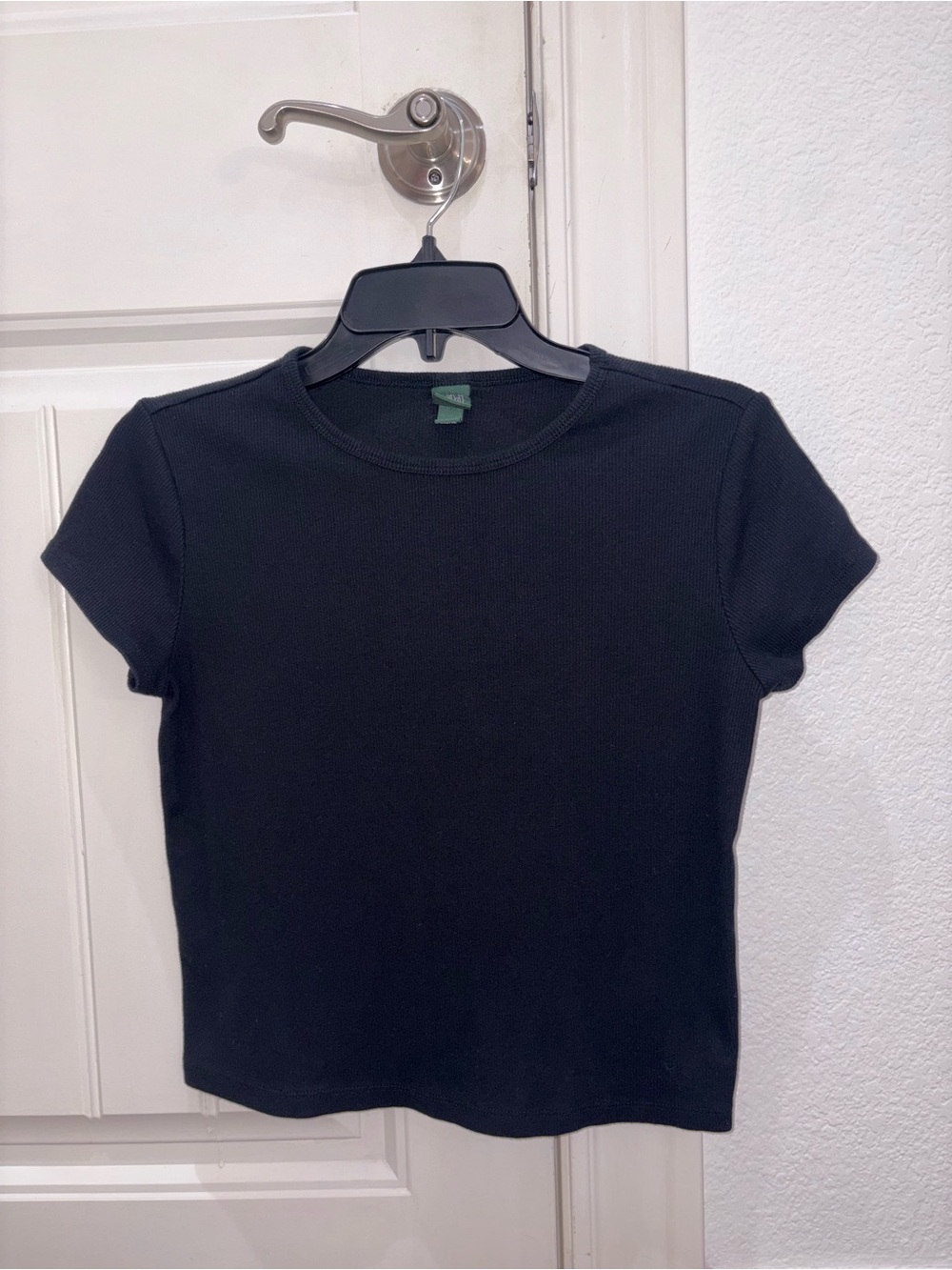 wild fable Black Short-Sleeve Crewneck Tee
